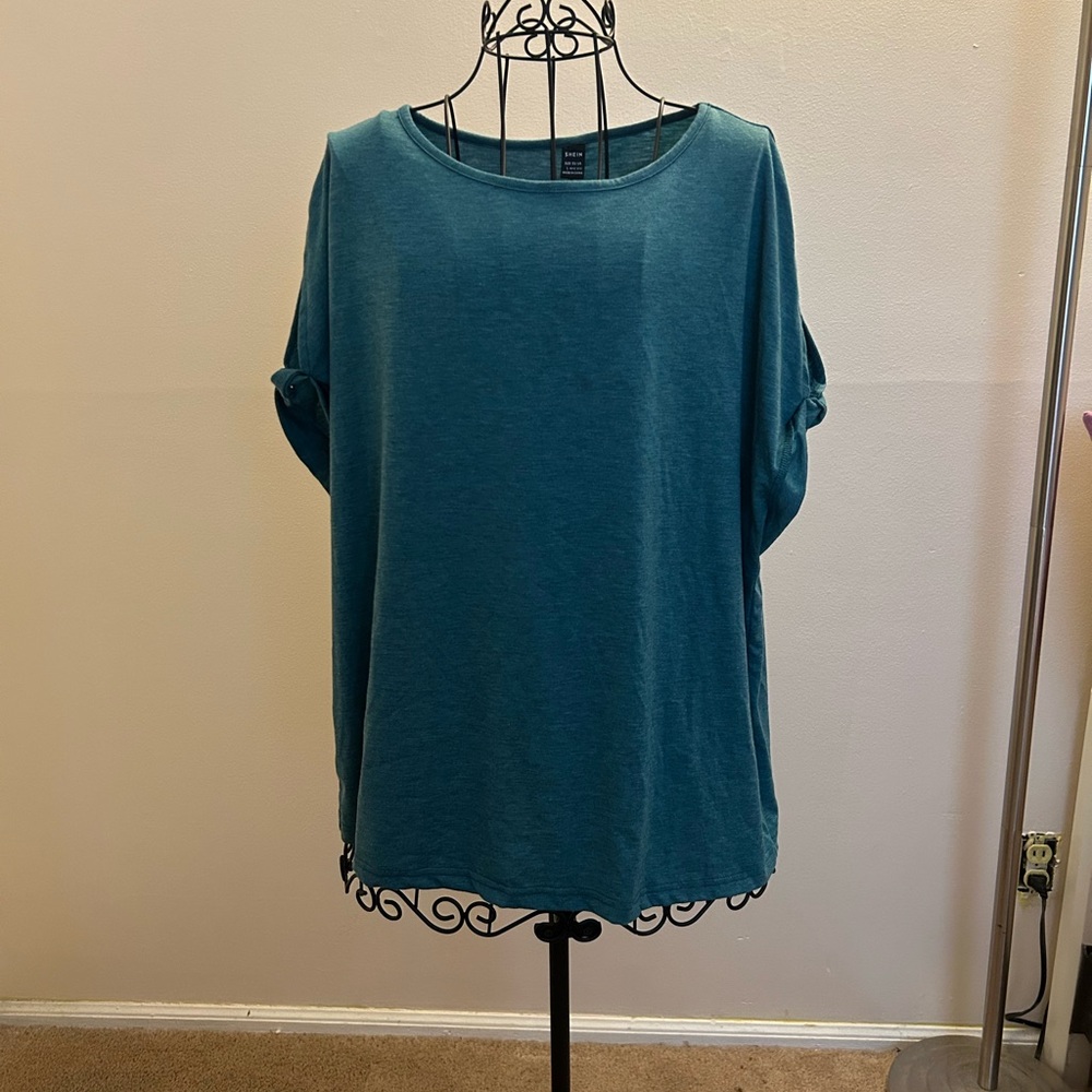 SHEIN Teal Short Sleeve Top
